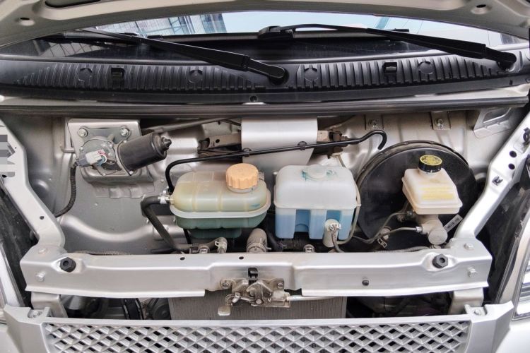 Used Wuling Rongguang 2021 1.5L Extended Standard Model Power-Assist Version LAR Engine Bay