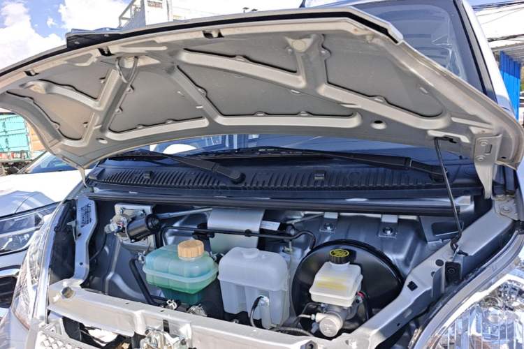 Used Wuling Rongguang 2021 1.5L Extended Basic Model LAR Engine Bay
