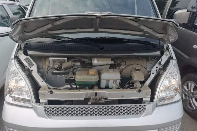 Used Wuling Rongguang 2021 1.5L Extended Basic Model LAR Engine Bay