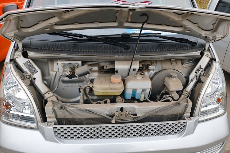 Used Wuling Rongguang 2021 1.5L Extended Basic Window-Sealed 5-Seat L3C Car Engine Bay