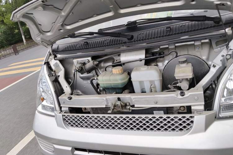 Used Wuling Rongguang 2021 1.5L Extended Basic Model Enclosed-Window Vehicle, 5-seater LAR Engine Bay
