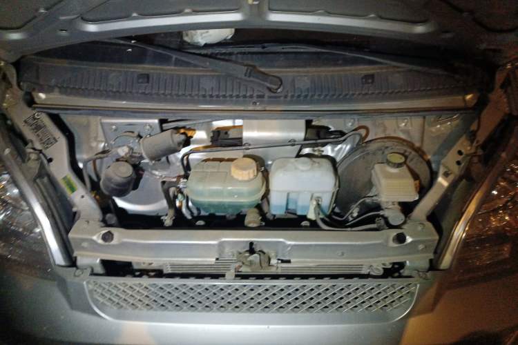 Used Wuling Rongguang 2021 1.5L Extended Basic Enclosed-Window Vehicle 2 Seats L3C Engine Bay