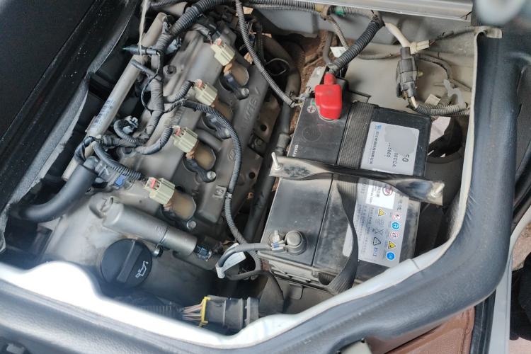 Used Wuling Rongguang 2021 1.5L Extended Basic Version L3C Engine Bay