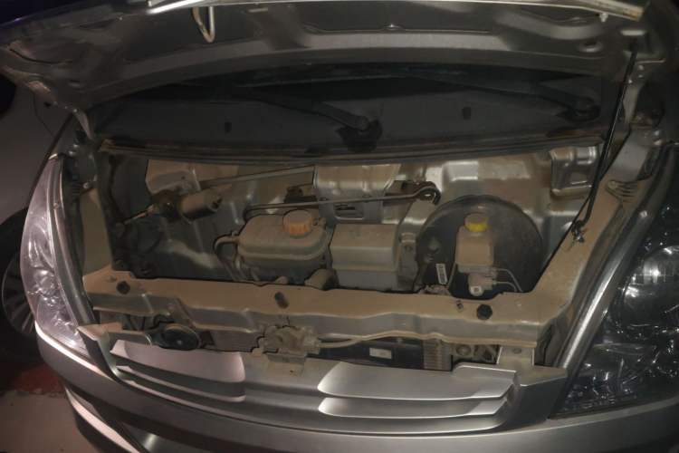 Used Wuling Rongguang 2021 1.2L S Base 7-Seater LSI Engine Bay