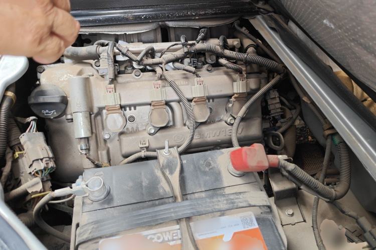 Used Wuling Rongguang 2021 1.5L Extended Basic Enclosed-Window Vehicle 2 Seats L3C Engine Bay