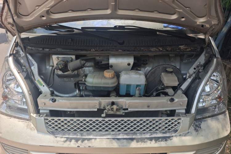 Used Wuling Rongguang 2021 1.5L Extended Standard Version with Air Conditioning – L3C Engine Bay