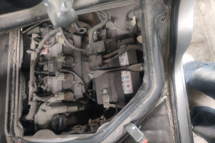 Used Wuling Rongguang 2021 1.5L Extended Standard Version with Air Conditioning – L3C Engine Bay Left