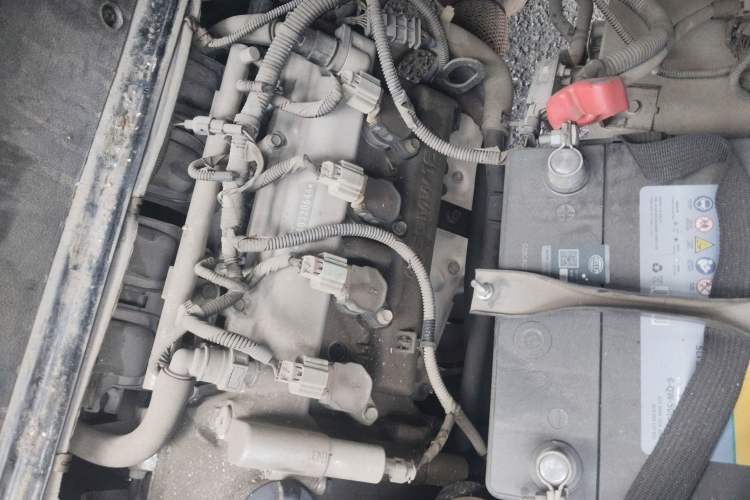 Used Wuling Rongguang 2021 1.5L Extended Standard Version with Power Steering L3C Engine Bay Left