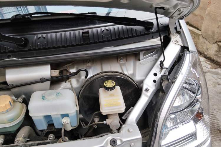 Used Wuling Rongguang 2021 1.5L Extended Standard Model Power-Assist Version LAR Engine Bay Left