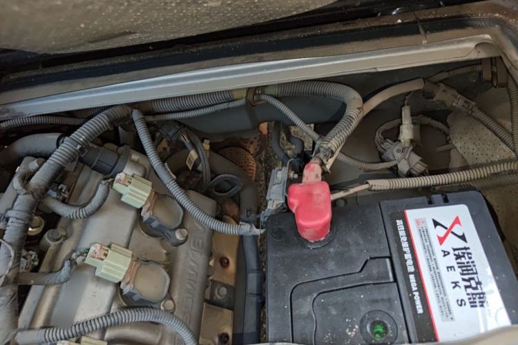 Used Wuling Rongguang 2021 1.5L Extended Standard Model Air-Conditioned Version LAR Engine Bay Left