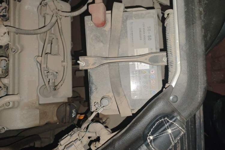 Used Wuling Rongguang 2021 1.2L S Base 7-Seater LSI Engine Bay Left