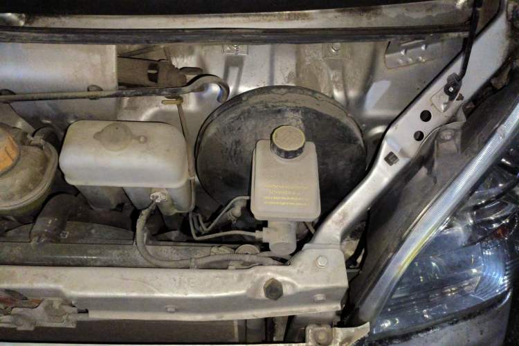 Used Wuling Rongguang 2021 1.5L Extended Basic Window-Sealed 5-Seat L3C Car Engine Bay Left