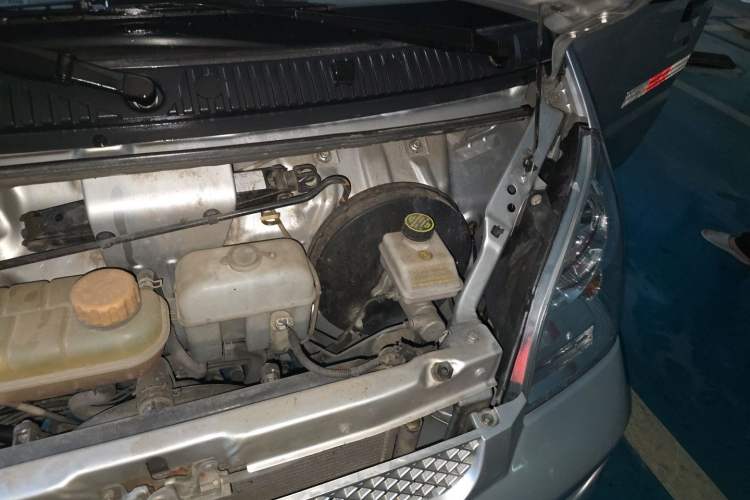 Used Wuling Rongguang 2021 1.5L Extended Basic Enclosed-Window Vehicle 2 Seats L3C Engine Bay Left