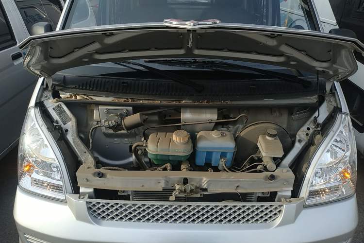 Used Wuling Rongguang 2021 1.5L Extended Standard-Size Enclosed Window Vehicle Power-Assist Version 2 Seats L3C Engine Bay