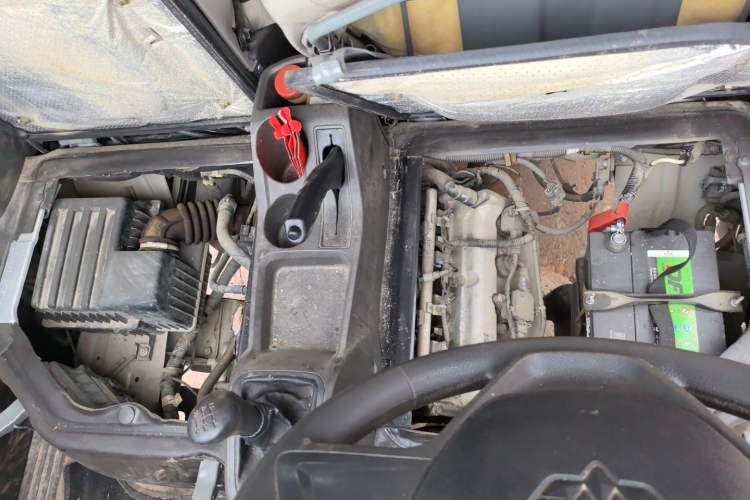 Used Wuling Rongguang 2021 1.2L S Base Model 5-Seater LSI Engine Bay