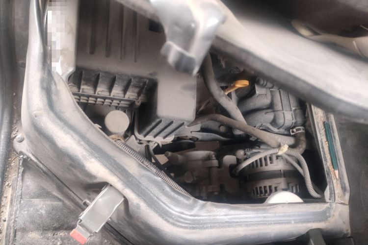 Used Wuling Rongguang 2021 1.5L Extended Standard Version with Air Conditioning – L3C Engine Bay Right