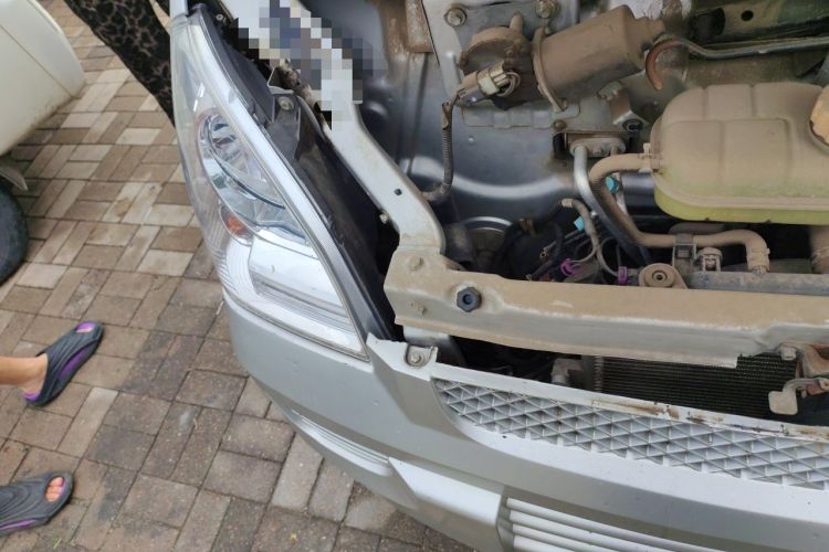 Used Wuling Rongguang 2021 1.5L Extended Standard-Size Window-Sealed Vehicle Air-Conditioned 2-Seater L3C Engine Bay Right