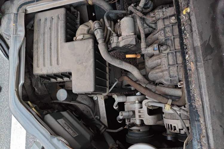Used Wuling Rongguang 2021 1.5L Extended Basic Version L3C Engine Bay Right