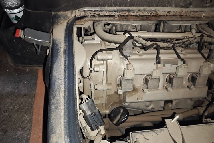 Used Wuling Rongguang 2021 1.5L Extended Basic Version L3C Engine Bay Right