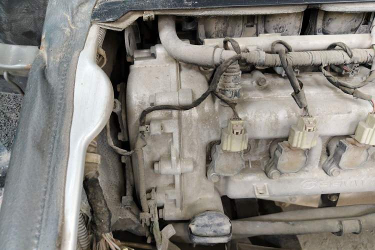 Used Wuling Rongguang 2021 1.5L Extended Basic Version L3C Engine Bay Right