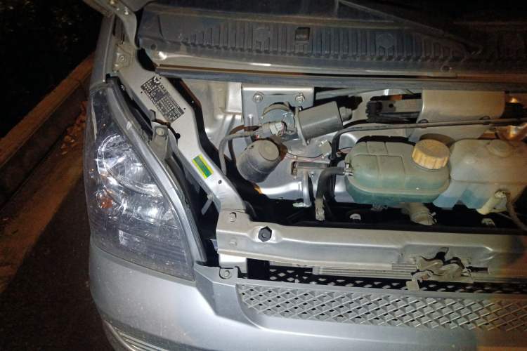 Used Wuling Rongguang 2021 1.5L Extended Basic Enclosed-Window Vehicle 2 Seats L3C Engine Bay Right