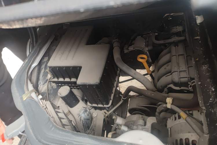 Used Wuling Rongguang 2021 1.5L Extended Basic Version L3C Engine Bay Right