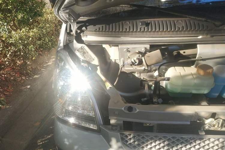 Used Wuling Rongguang 2021 1.5L Extended Basic Window-Sealed 5-Seat L3C Car Engine Bay Right