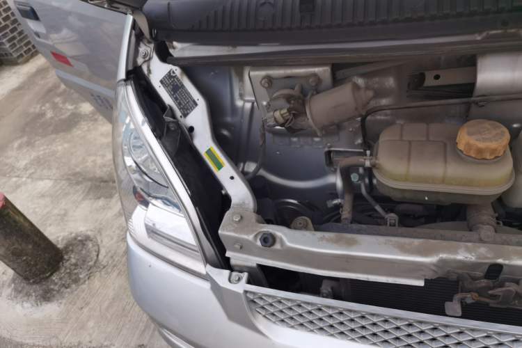 Used Wuling Rongguang 2021 1.5L Extended Basic Enclosed-Window Vehicle 2 Seats L3C Engine Bay Right