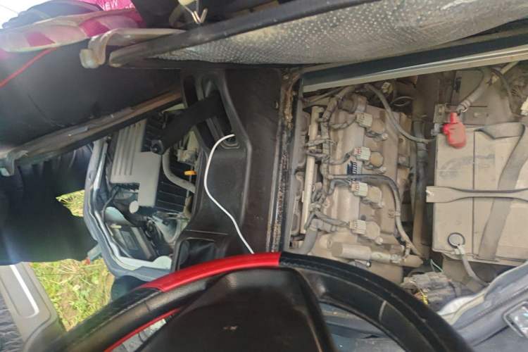Used Wuling Rongguang 2021 1.5L Extended Basic Window-Sealed 5-Seat L3C Car Engine Bay