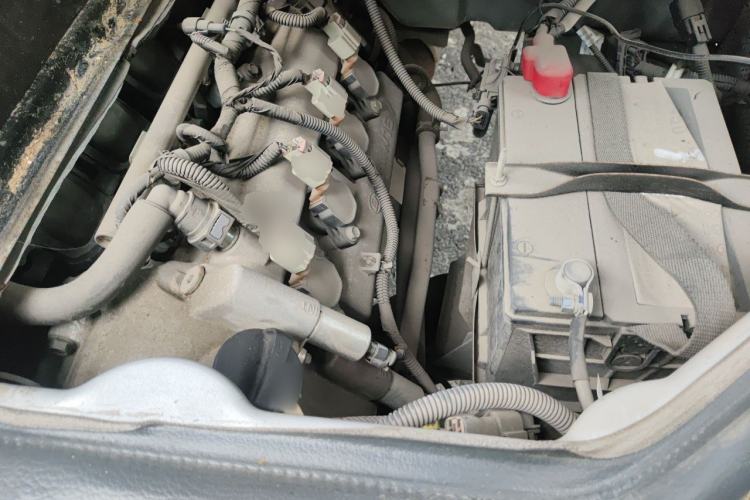 Used Wuling Rongguang 2021 1.5L Extended Standard Model Enclosed-Window Vehicle, Air-Conditioned Version, 2-seater LAR Engine Bay