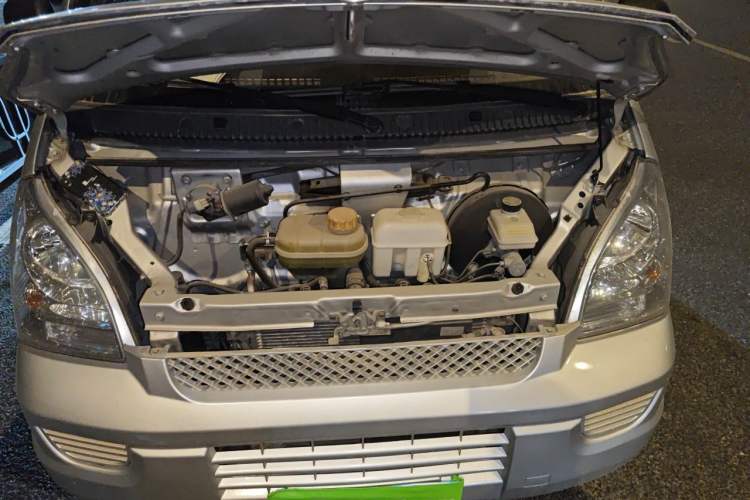 Used Wuling Rongguang 2021 1.5L Extended Standard Version with Air Conditioning – L3C Engine Bay