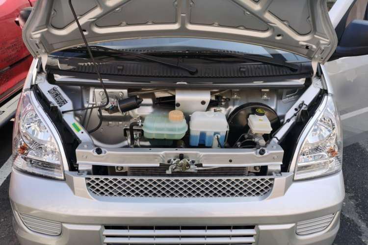 Used Wuling Rongguang 2021 1.5L Extended Standard Version with Air Conditioning – L3C Engine Bay