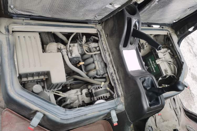 Used Wuling Rongguang 2021 1.5L Extended Standard Version with Air Conditioning – L3C Engine Bay