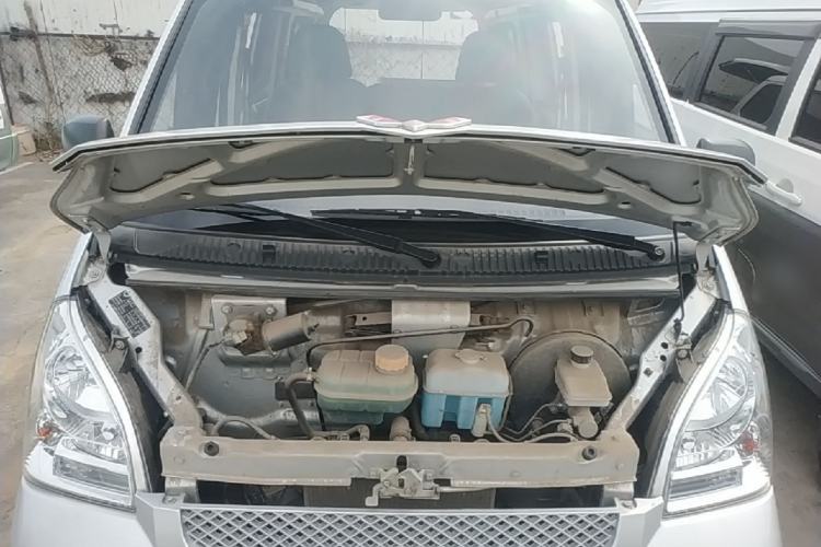 Used Wuling Rongguang 2021 1.5L Extended Basic Version L3C Engine Bay
