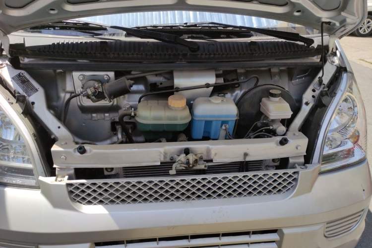 Used Wuling Rongguang 2021 1.5L Extended Standard Version with Air Conditioning – L3C Engine Bay