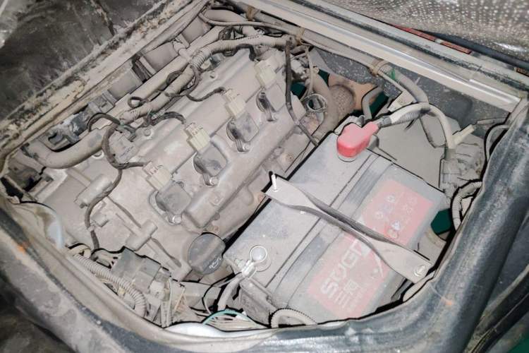 Used Wuling Rongguang 2021 1.5L Extended Standard Version with Air Conditioning – L3C Engine Bay