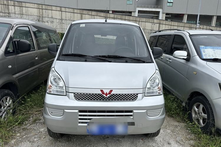 Used Wuling Rongguang 2021 1.5L Extended Basic Version L3C Exterior 1