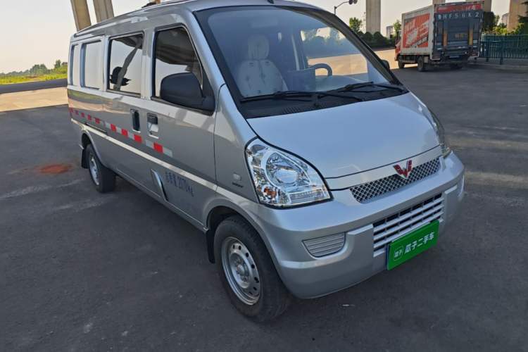 Used Wuling Rongguang 2021 1.5L Extended Basic Window-Sealed 5-Seat L3C Car Exterior 1