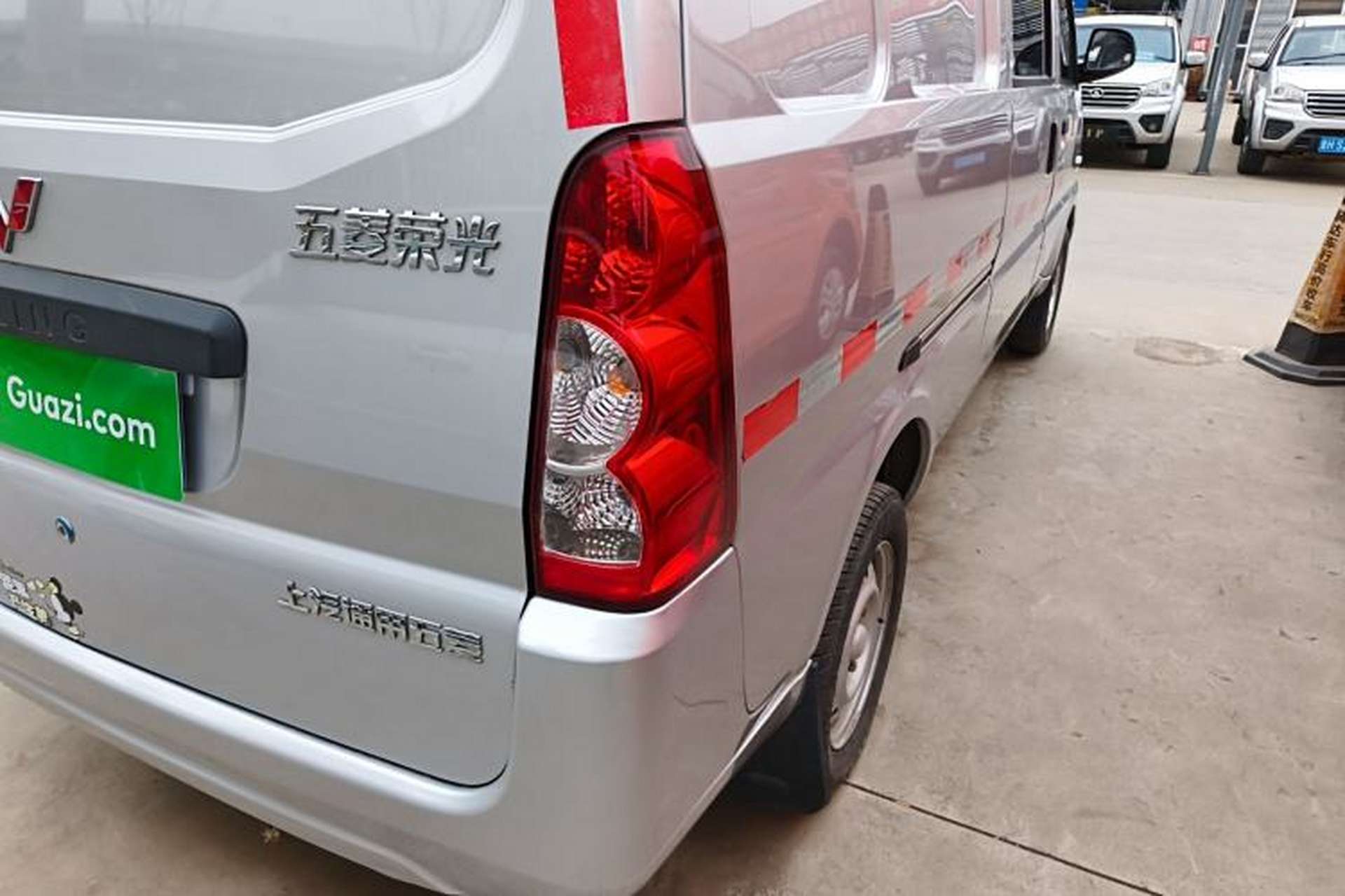 Used Wuling Rongguang 2021 1.5L Extended Basic Window-Sealed 5-Seat L3C Car Exterior 3