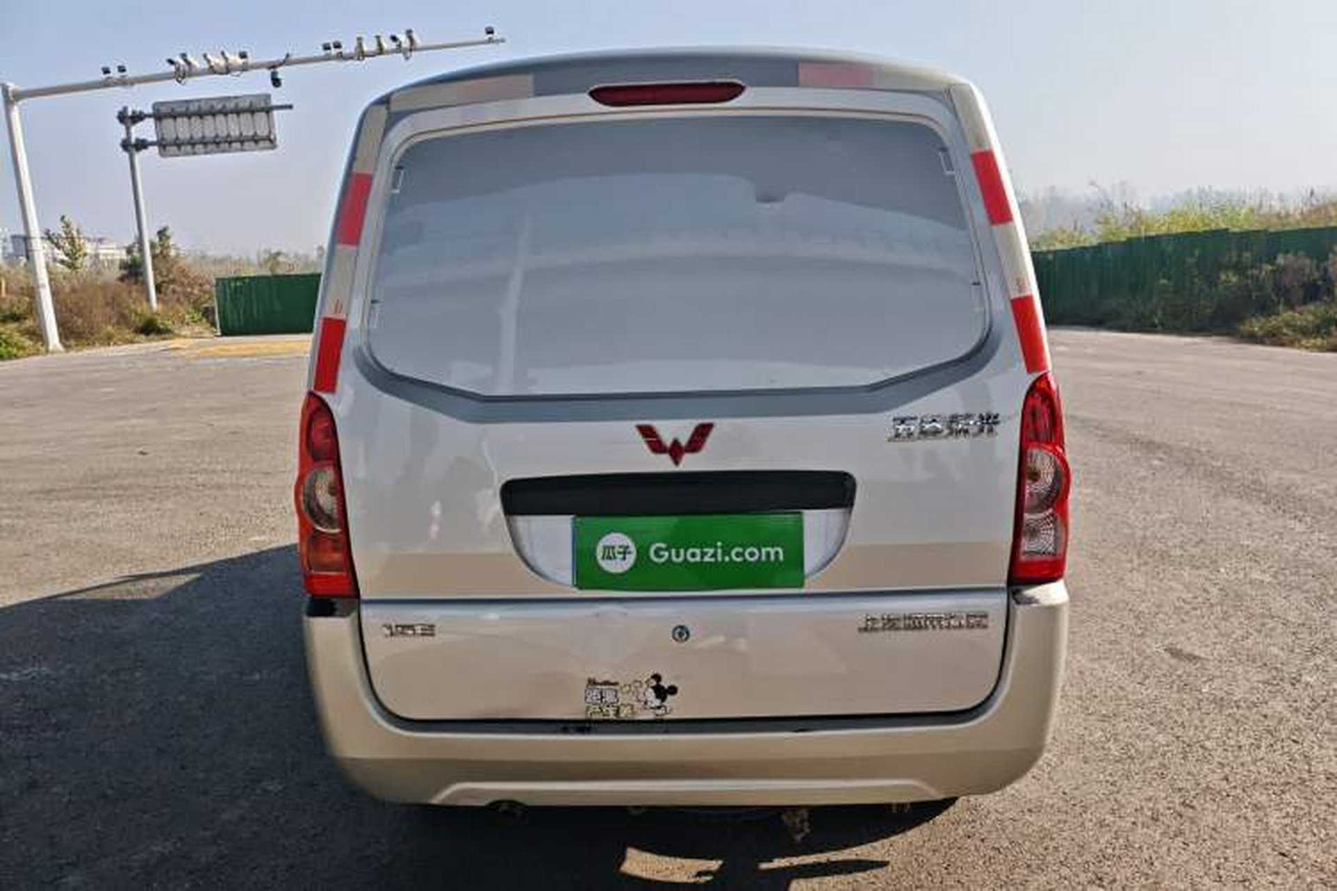 Used Wuling Rongguang 2021 1.5L Extended Basic Window-Sealed 5-Seat L3C Car Exterior 4