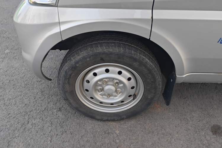 Used Wuling Rongguang 2021 1.5L Extended Basic Window-Sealed 5-Seat L3C Car Exterior 4