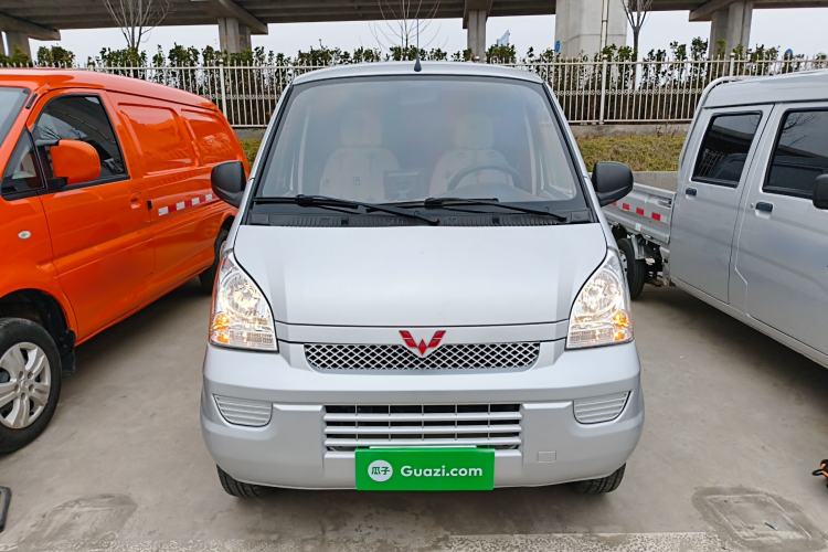 Used Wuling Rongguang 2021 1.5L Extended Basic Window-Sealed 5-Seat L3C Car Front
