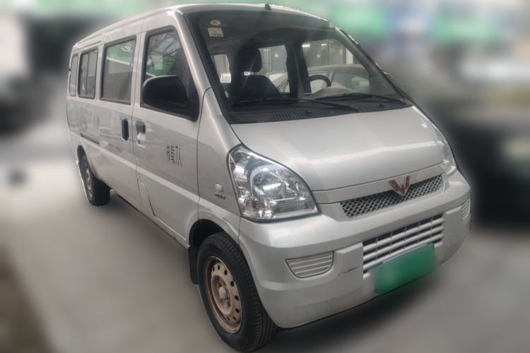 Used Wuling Rongguang 2021 1.5L Extended Standard Version with Air Conditioning – L3C Front Right 45 Deg