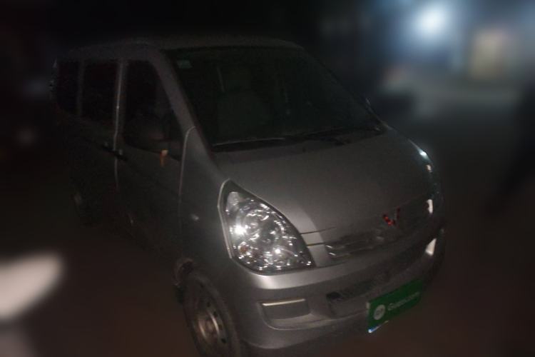 Used Wuling Rongguang 2021 1.2L S Base 7-Seater LSI Front Right 45 Deg