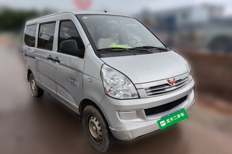 Used Wuling Rongguang 2021 1.2L S Base Model 5-Seater LSI Front Right 45 Deg