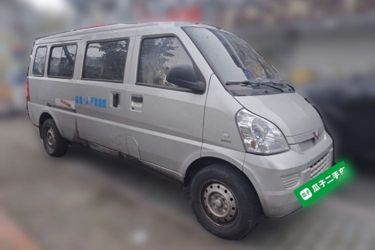 Used Wuling Rongguang 2021 1.5L Extended Standard Version with Air Conditioning – L3C Front Right 45 Deg