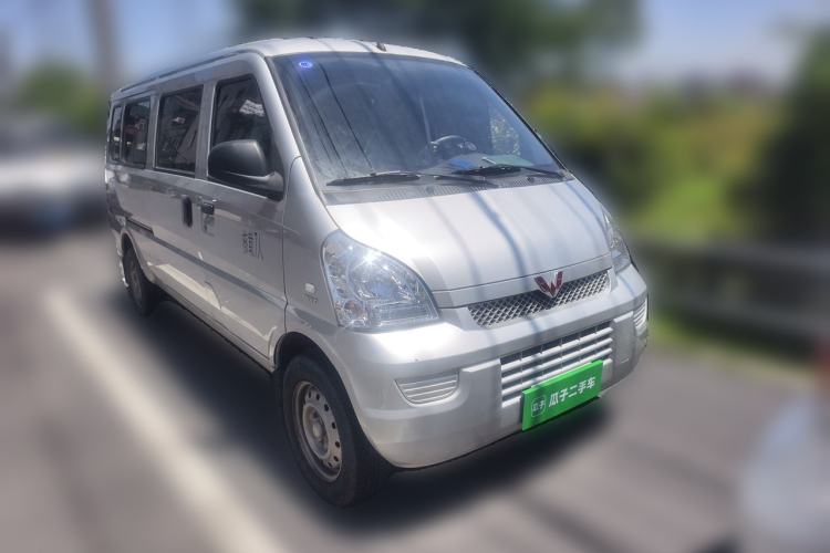 Used Wuling Rongguang 2021 1.5L Extended Standard Version with Air Conditioning – L3C Front Right 45 Deg