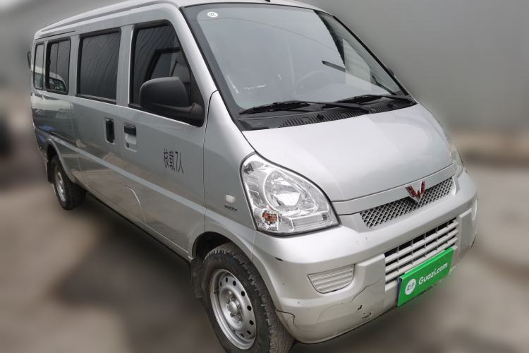 Used Wuling Rongguang 2021 1.5L Extended Standard Version with Air Conditioning – L3C Front Right 45 Deg