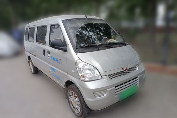 Used Wuling Rongguang 2021 1.5L Extended Basic Version L3C Front Right 45 Deg