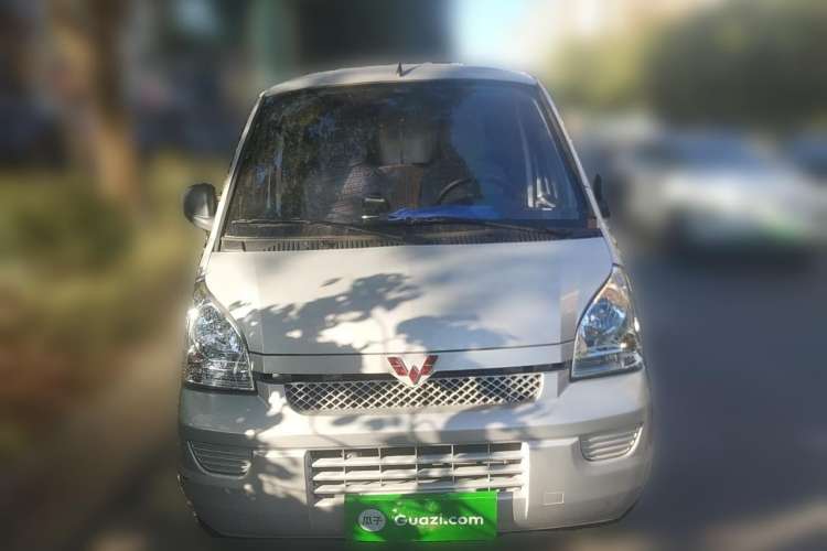 Used Wuling Rongguang 2021 1.5L Extended Basic Window-Sealed 5-Seat L3C Car Front